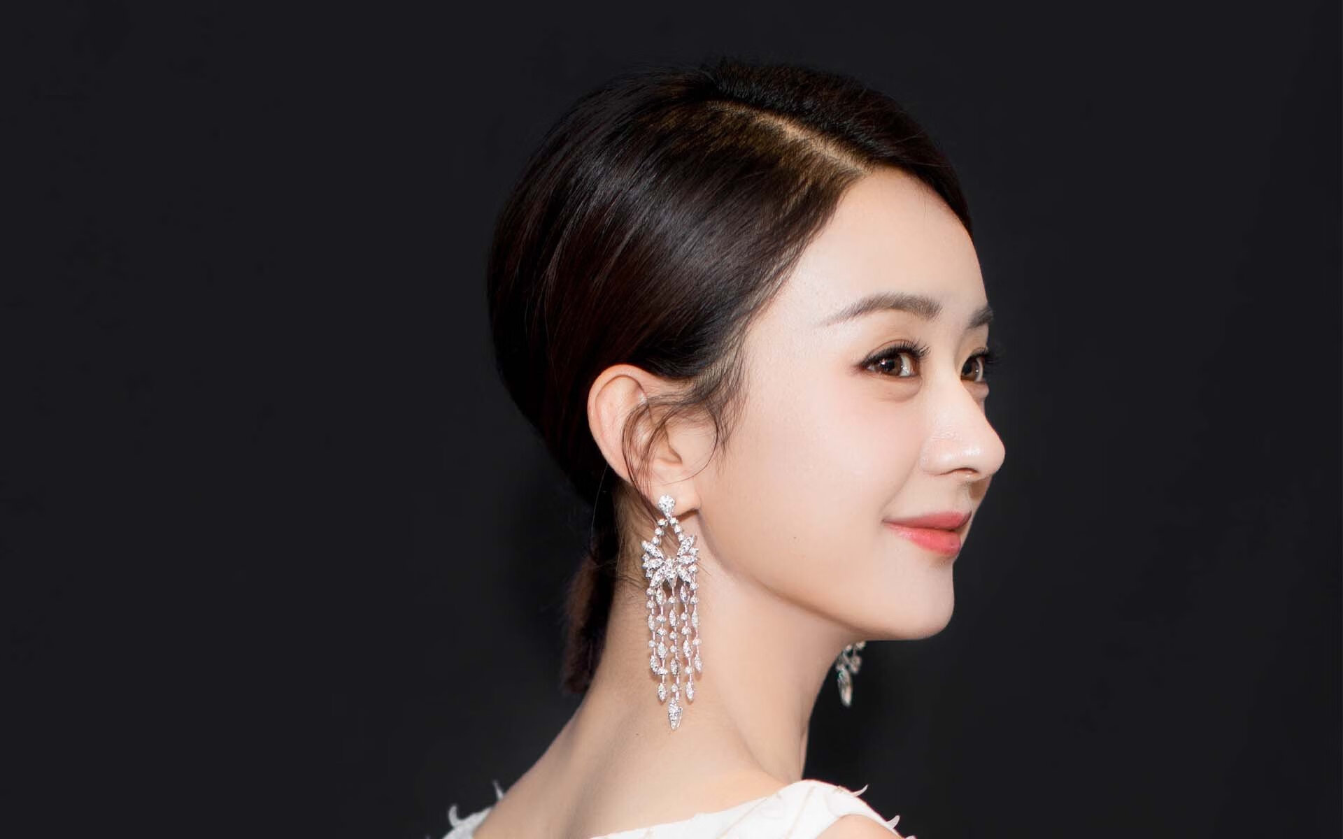 开云体育APP下载-唯一性之战，格列兹曼以智利血拼瑞士的激情与纪律征服欧冠淘汰赛