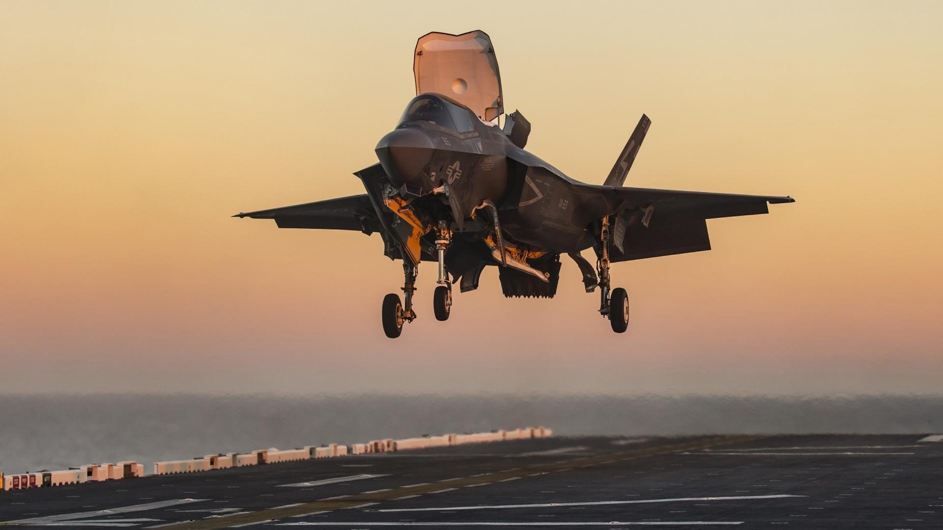 孤锋刺破铁幕，红军碾碎时限，个人英雄与集体意志的足球二重奏