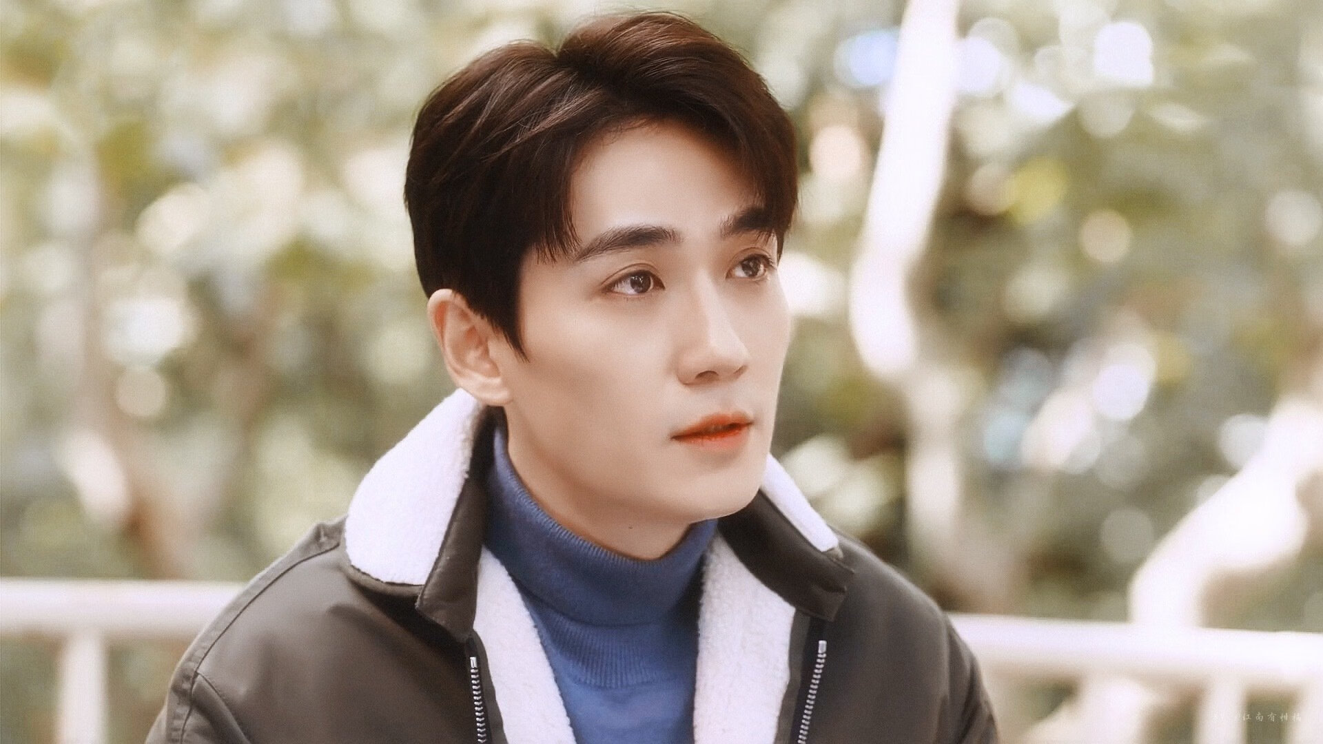 当世一锋降临友谊赛,本泽马的战术降维打击如何撕碎哥伦比亚的防线