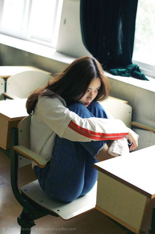 欧冠唯一的真理,塞维利亚的钝刀切割与德里赫特的重锤,没有奇迹,只有压制