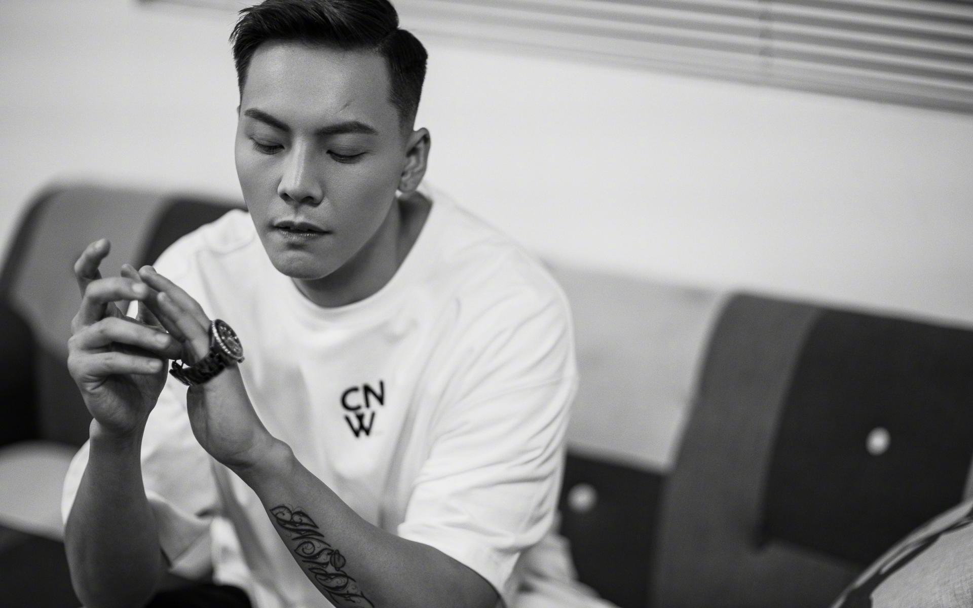 开云体育登录-逆光中的冰岛，当控球神话被维京战吼埋葬，努涅斯在英雄与罪人之间